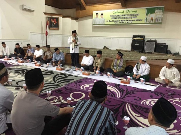 Buka Puasabersama rombongan Pemprov Jambi yang diisi dengan ceramah agama